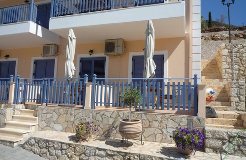 Geni Apartment | Lefkada Nydri Geni. For 2pers. Nice studio apartment in quiet residence.