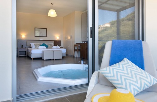 Lygia Resort | Lefkada sea view apartment with private hot tub