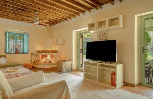 Kalligoni House | Lefkadas Bohemian Cottage