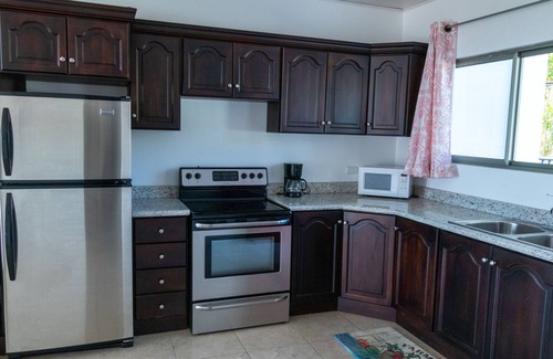 Cajon Condo | Left: La Casa Blanca de Grecia
