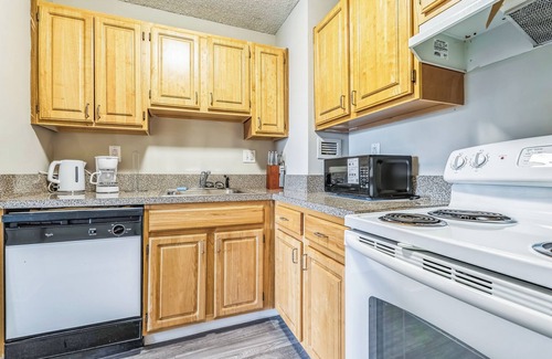 Richmond Apartment | Legacy at Imperial Village 704 I 1 Bed 1 Bath