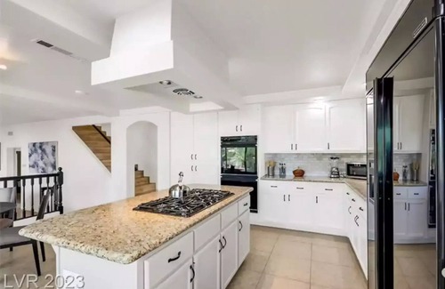 Green Valley House | Legacy Golf Frontage Luxury HomenHTD POOL/SPA,BBQ nFirePit,Sundeck,10 min Strip!