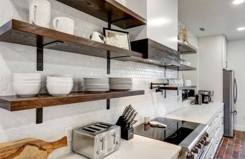Witmer House | Legacy Manor-Sleeps 26-9 minutes to Sight&Sound,16 Minutes to Downtown Lancaster