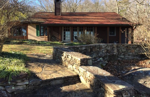 Cloudland House | Legendary lookout mountain escape with million dollar view.