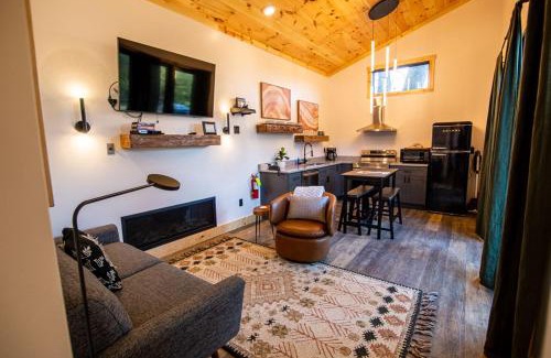 Logan House | Legends Lane C - by The Chalets