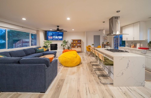 Vista House | LEGO Home + Pool/Jacuzzi + Putting Green