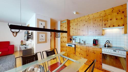 Silvaplana Apartment | Lejin 12