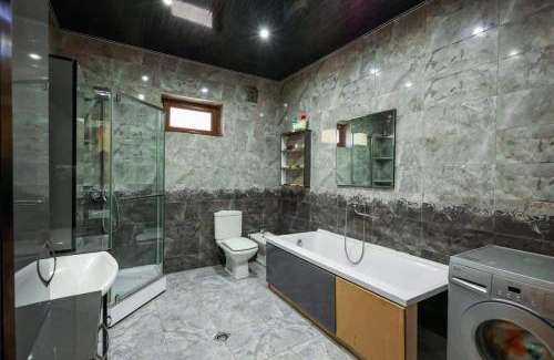 Tbilisi House | Lela Iveria