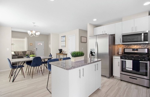 Biggs Field House | Lemington Place- 4br 2bath close to Amazon and I10