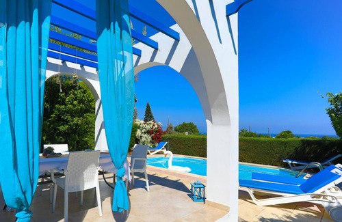 Argaka Villa | Lemon Grove Villa Dio