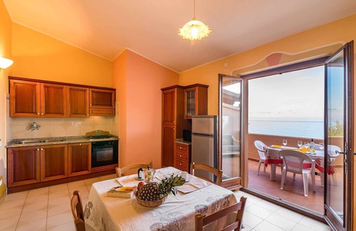 Cala Gonone House | LEMON HOUSE: house with spectacular views only 150 meters from the sea