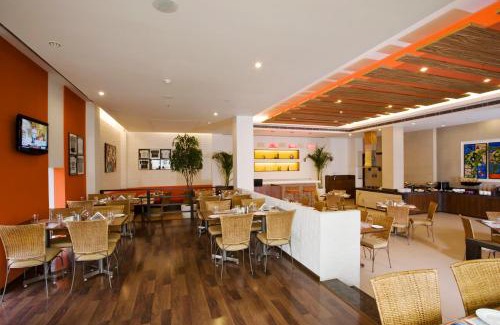 Kaushambi Hotel | Lemon Tree Hotel, East Delhi Mall, Kaushambi