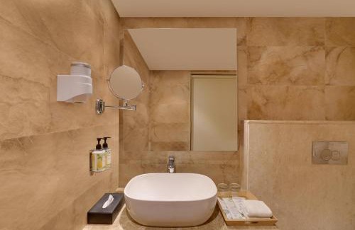 The Mall Road Hotel | Lemon Tree Resort, Mussoorie