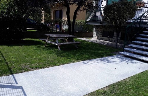 Dervio House | Leo's house - house with two apartments 100 meters from the lake