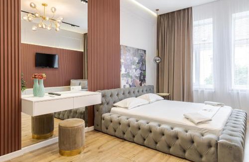 Lviv City Center Apartment | LEOGRAND Apartments on Leontovycha 17