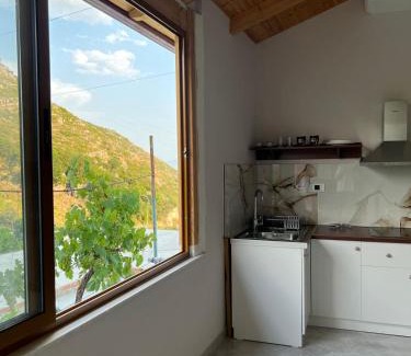 Borsh Apartment | Leone Guesthouses