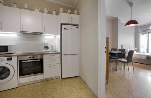Psirri Apartment | Leonidas loft in the heart of Athens