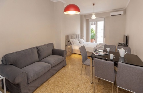 Psirri Apartment | Leonidas loft in the heart of Athens
