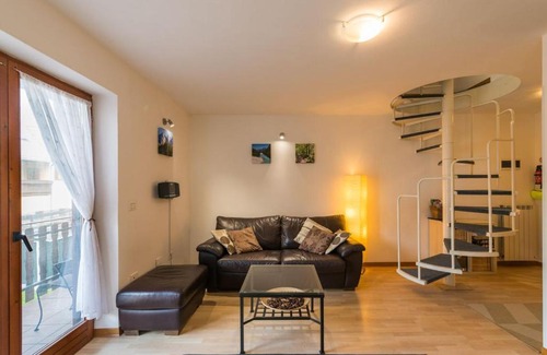 Cezsoca House | Lepa Soca House