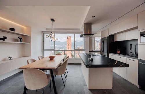 Las Lomas I Apartment | lEPl Modern Apt, AC, Nice View, Balcony, Provenza