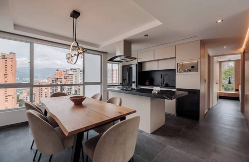 Las Lomas I Apartment | lEPl Modern Apt, AC, Nice View, Balcony, Provenza