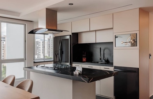 Las Lomas I Apartment | lEPl Modern Apt, AC, Nice View, Balcony, Provenza
