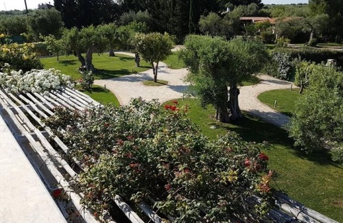 Conversano Villa | Leralora House - Olive Tree. Elegant villa with swimming pool, a stone's throw from the sea