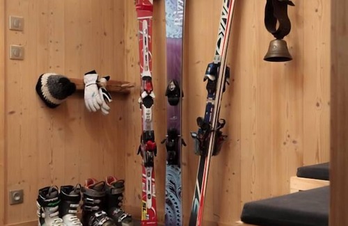 Les Allues Ski Chalet | Les Allues: Meribel farmhouse, renovated in Christmas 2013, 4* rating, Meribel