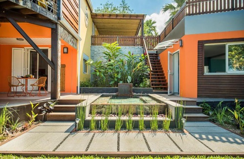 Les Avirons Apartment | LES BALCONS DU SUD, appartements Cardinal et Aybowan bassin de détente commun pour 4 personnes par logement, Les Avirons