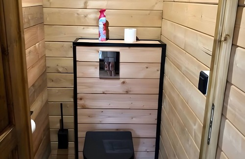 Occhiatana Bed & Breakfast | 'Les Chalets De Tesa' with Mountain View, Wi-Fi and Air Conditioning