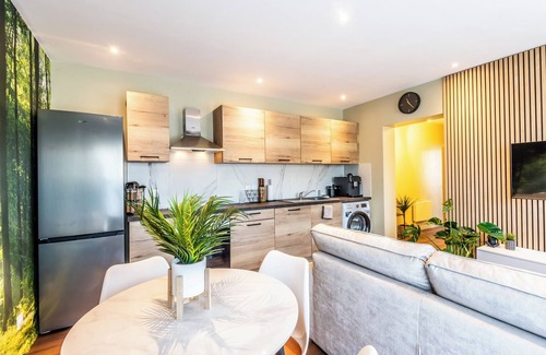 Thonon-les-Bains Apartment | Les Chants de l'Eau - Charming apartment with 2-seater whirlpool bath