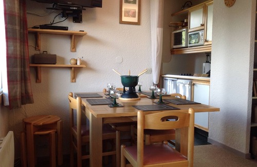 Montchavin Apartment | Les Coches two bedroom apartment, cozy and well equipped, in the heart of Paradiski