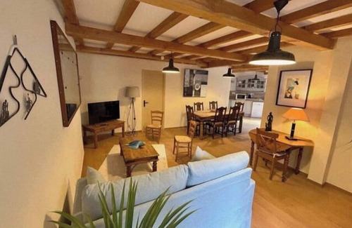 Bedoin Apartment | Les Cols du Ventoux - "Col de la Madeleine" apartment in the heart of the village of Bédoin.
