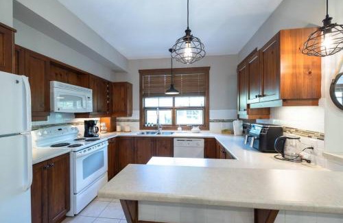 Tremblant-Les-Eaux Apartment | Les Eaux Tremblant - Luxury Chalet with Pool & Spa and AC