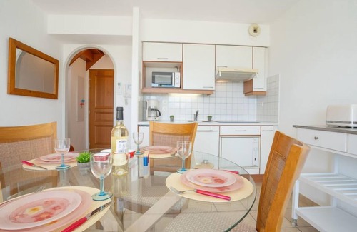 Saint-Cyprien Plage Apartment | Les Embruns by Interhome