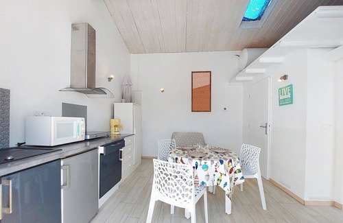 Saint-Palais-sur-Mer House | Les Hauts du Parc by Interhome