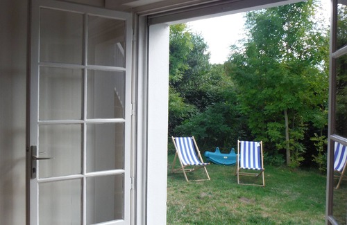 Belz House | Les Hortensias, 3 bedrooms. Large garden, enclosed parking. Near Carnac, Lorient.