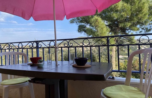 Les Issambres Apartment | Les Issambres: Studio cabin for 4, AC, pool, parking