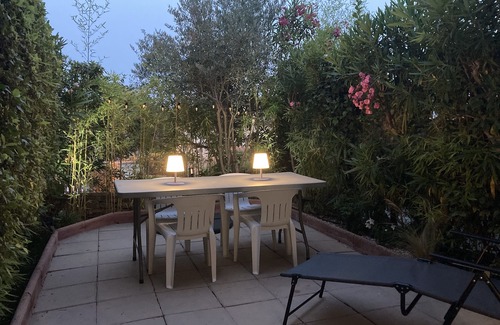 Saint-Cyr-sur-Mer Apartment | LES LECQUES - GARDEN STUDIO 3 MN WALK FROM THE BEACH+PARKING+TENNIS