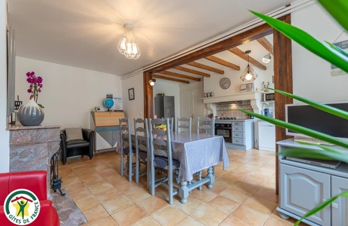 La Neuville-au-Pont House | Les Macas - La Neuville-au-pont