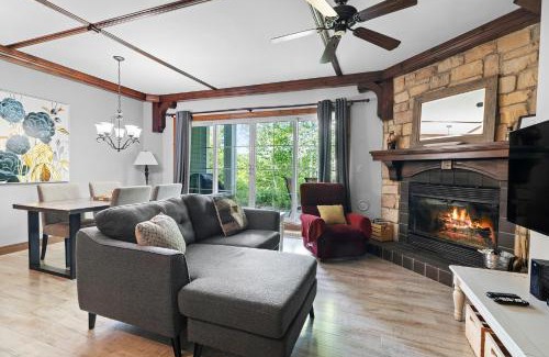 Mont-Tremblant House | Les Manoirs Wpool & Hot Tub Near Village 120-7