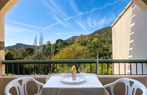 Cavaliere Apartment | Les Mas de Pramousquier by Interhome