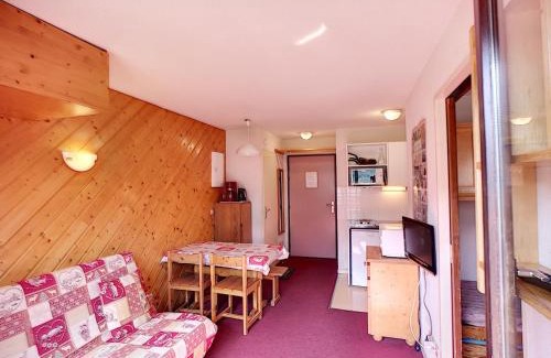 Les Bruyeres Apartment | Les Menuires : appart 2 pièces, ski aux pieds, balcon, wifi, animaux admis - FR-1-178-16