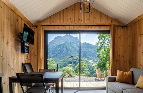 Aspres-les-Corps Ski Chalet | Les Petits Ecrins Avec Spas Privatifs