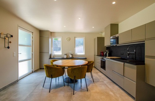 Pourville-sur-Mer Ski Chalet | Les Rescapés, Large garden 50 metres from the sea