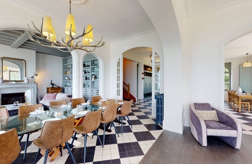 Granville Villa | Les roches Grises, Luxurious villa facing the sea, SPA and panoramic garden