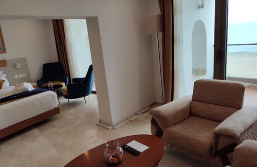 Algiers Hotel | Les Sables d'Or