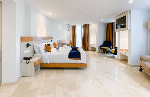 Algiers Hotel | Les Sables d'Or