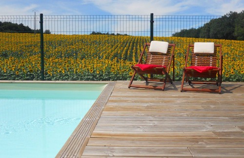 Dignac House | 'LES SOUCHES' Calm and peaceful surroundings with heated pool.
