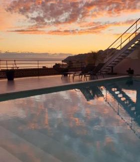 L'Estaque House | LES SUITES LOVE 2 SPA VUE MER PISCINe